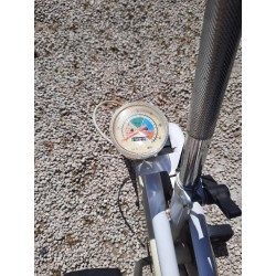 AV0004/VÉLO D'APPARTEMENT 
Porta-Exer-Cycle