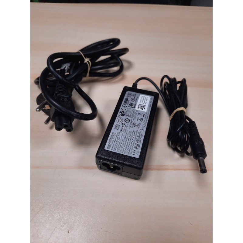 MD0014/CHARGEUR PC PORTABLE 