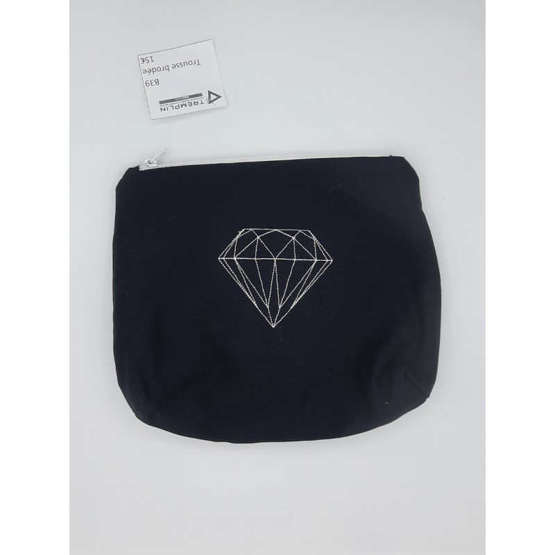 C-B39/TROUSSE BRODÉE
MADE IN BRESSE 