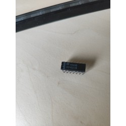 Circuit intégré  P8448 14 broches