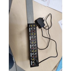 RC0083 / Matuo 8 port vidéo audio splitter